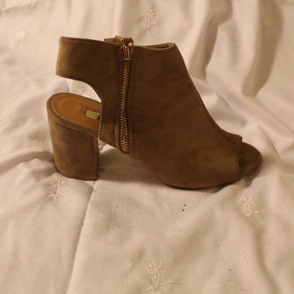 MULES - Picture 2 of 2